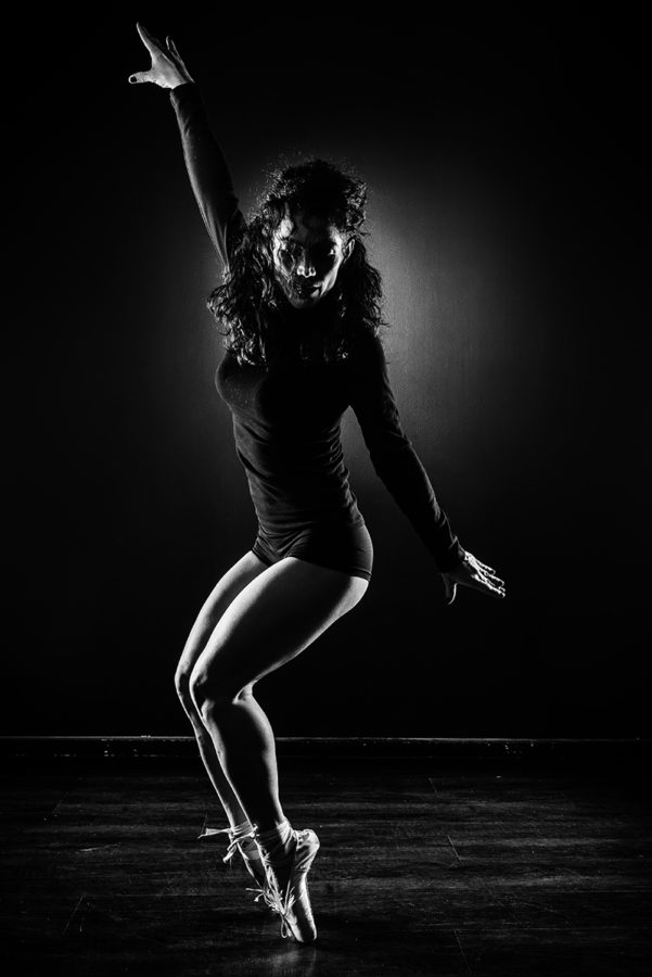 portrait danse clair obscure photo mode studio Photographe grenoble Isere Marie-Cat Photographies